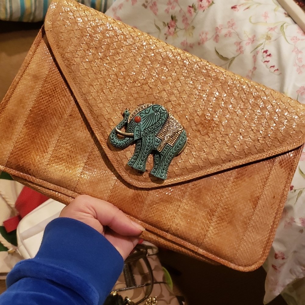 Tan clutch with jade color elephant